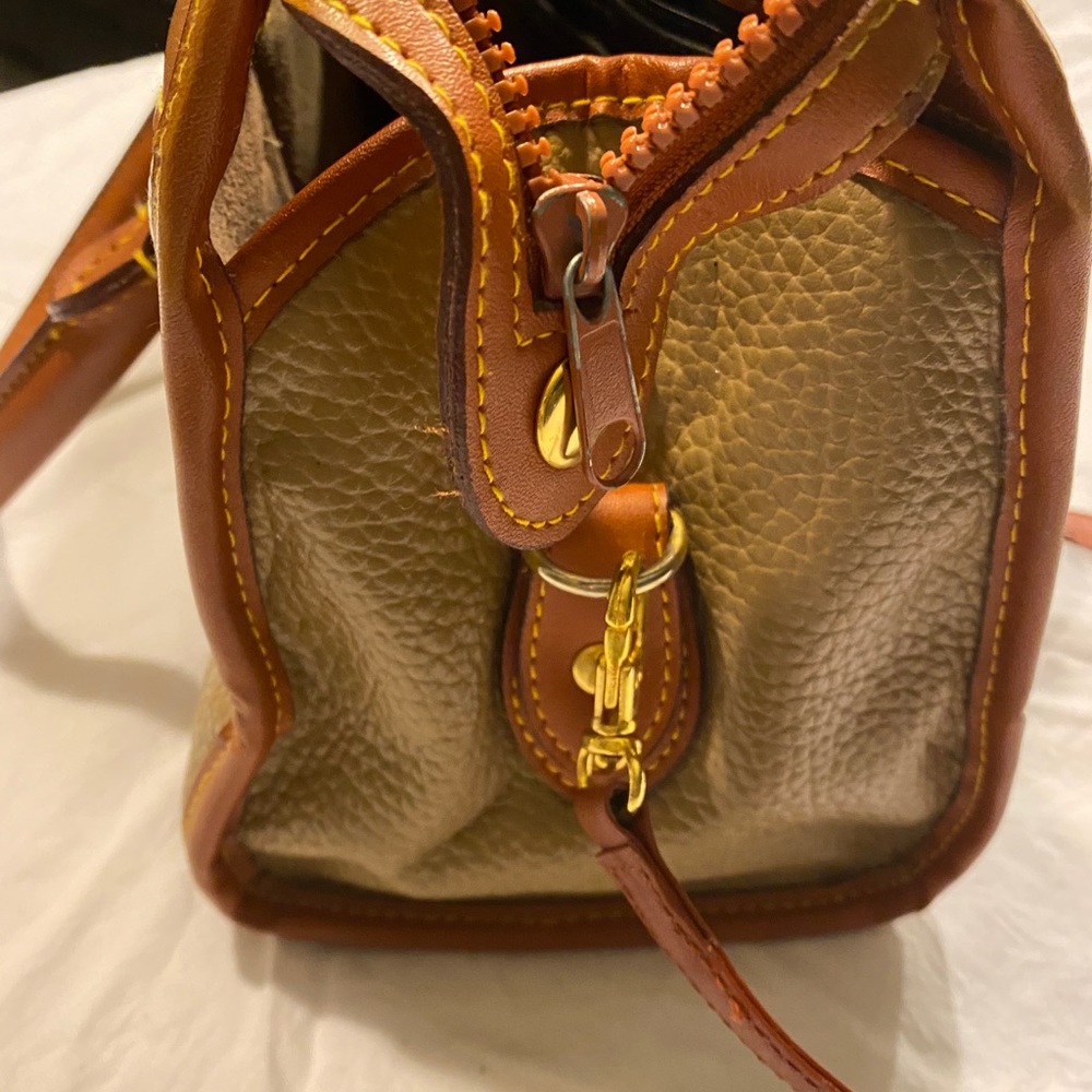 Handbag - Picture 4 of 7